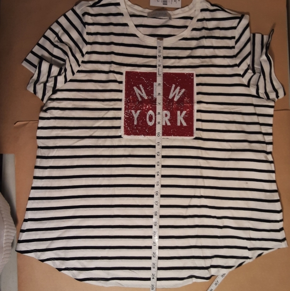 New T shirt with sequins - Picture 7 of 8